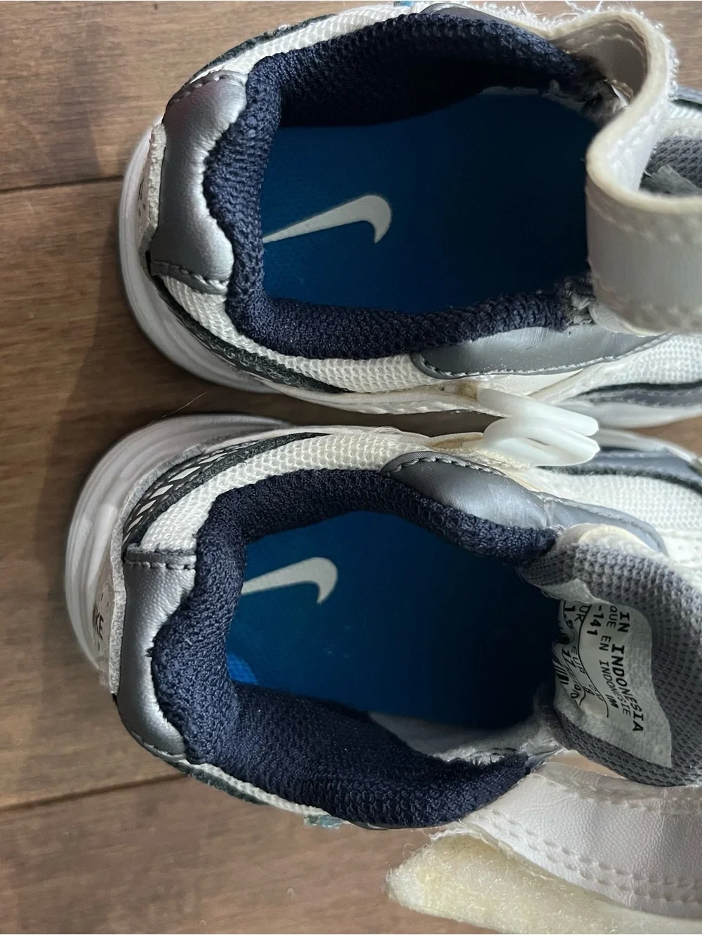 ✨2/$30✨ Nike Baby Sneakers - Picture 6 of 7